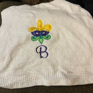 White Towel with Fleur-de-Lis Embroidery